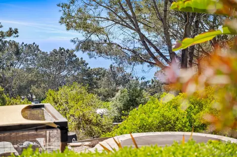 View/Area - 144 Ocean View Ave, Del Mar, CA 92014 photo 3 of 6