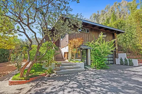 Exterior - 144 Ocean View Ave, Del Mar, CA 92014 photo 17 of 40
