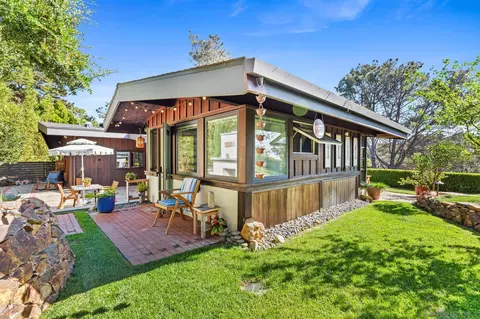 Exterior - 144 Ocean View Ave, Del Mar, CA 92014 photo 22 of 40