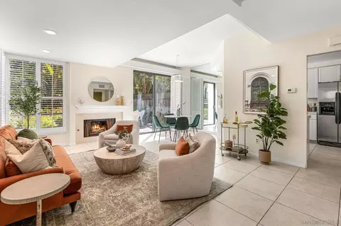 6338 Caminito Del Pastel, San Diego, CA 92111