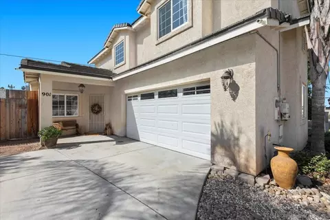 Exterior - 901 Stoneys Ln, El Cajon, CA 92021 photo 2 of 12