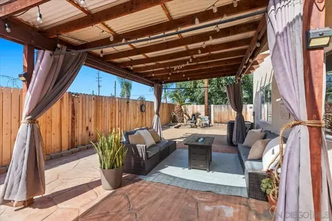 Exterior - 901 Stoneys Ln, El Cajon, CA 92021 photo 6 of 12
