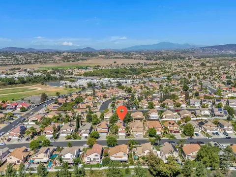 View/Area - 33262 Calle Langarica, Temecula, CA 92592 photo 3 of 6