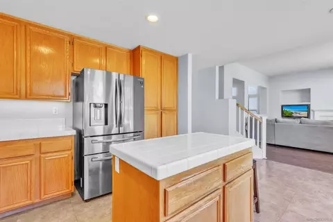 Kitchen - 33262 Calle Langarica, Temecula, CA 92592 photo 3 of 4
