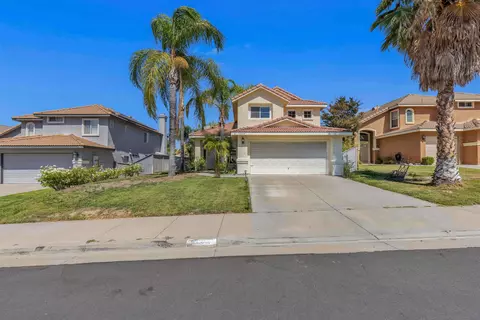 Exterior - 33262 Calle Langarica, Temecula, CA 92592 photo 4 of 13