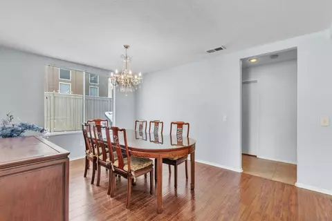 Dining - 33262 Calle Langarica, Temecula, CA 92592 photo 1 of 3