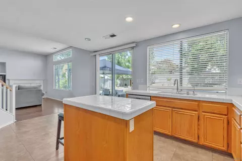 Kitchen - 33262 Calle Langarica, Temecula, CA 92592 photo 4 of 4