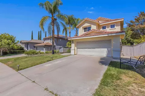 Exterior - 33262 Calle Langarica, Temecula, CA 92592 photo 3 of 13