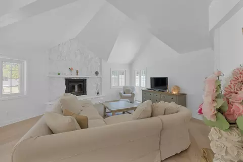 Living - 4756 Glenside Rd, Santa Ysabel, CA 92070 photo 4 of 5