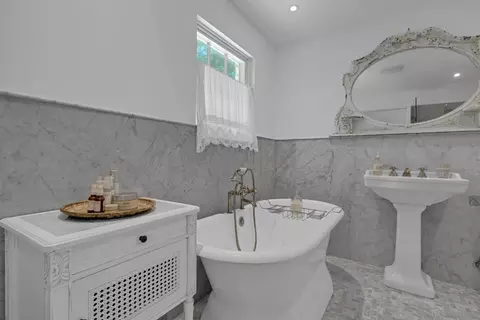 Bath - 4756 Glenside Rd, Santa Ysabel, CA 92070 photo 1 of 3