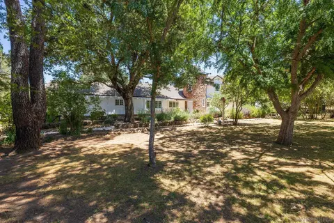 Exterior - 4756 Glenside Rd, Santa Ysabel, CA 92070 photo 4 of 23
