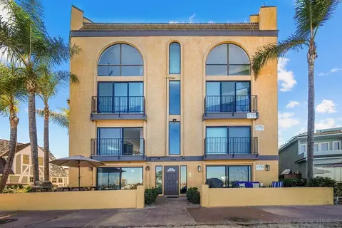 2808 Bayside Walk UNIT B, San Diego, CA 92109