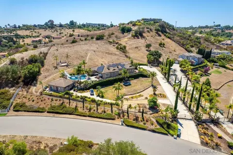 View/Area - 4425 Highland Oaks St, Fallbrook, CA 92028 photo 6 of 11