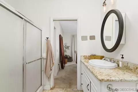 Bath - 4425 Highland Oaks St, Fallbrook, CA 92028 photo 7 of 7