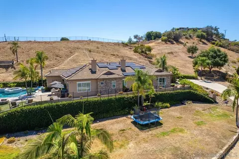 View/Area - 4425 Highland Oaks St, Fallbrook, CA 92028 photo 4 of 11