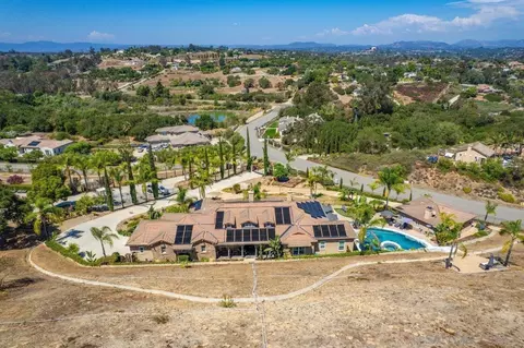 View/Area - 4425 Highland Oaks St, Fallbrook, CA 92028 photo 9 of 11