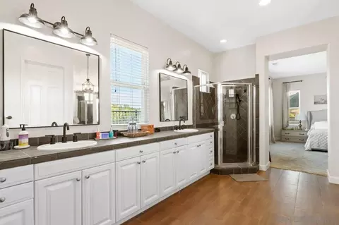 Bath - 4425 Highland Oaks St, Fallbrook, CA 92028 photo 3 of 7