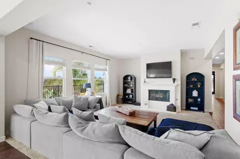 Living - 4425 Highland Oaks St, Fallbrook, CA 92028 photo 3 of 3