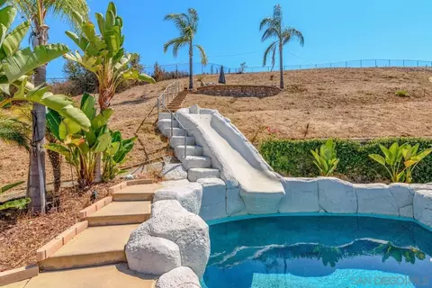 Exterior - 4425 Highland Oaks St, Fallbrook, CA 92028 photo 9 of 12