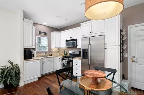 Kitchen - 4425 Highland Oaks St, Fallbrook, CA 92028 photo 7 of 7