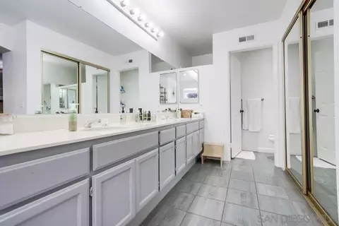 Bath - 1130 Cleo, Escondido, CA 92027 photo 3 of 6