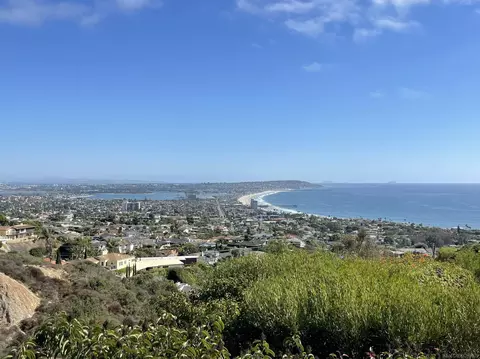 1051 La Jolla Rancho Rd, La Jolla, CA 92037
