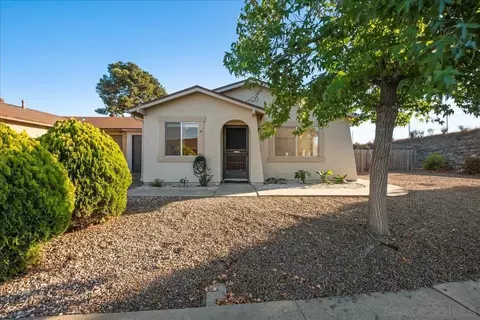 Exterior - 231 San Dimas Ave, Oceanside, CA 92057 photo 2 of 8