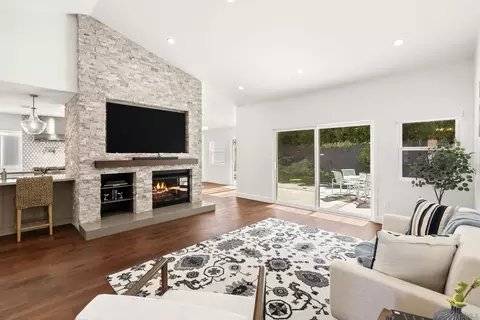 Living - 1458 Clark Ct, Vista, CA 92081 photo 3 of 7
