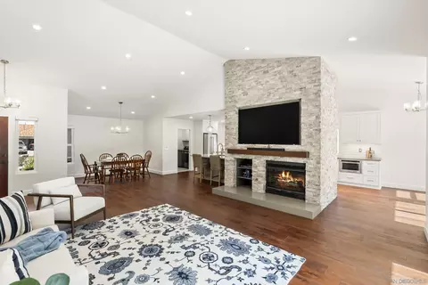 Living - 1458 Clark Ct, Vista, CA 92081 photo 6 of 7