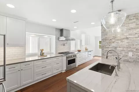 Kitchen - 1458 Clark Ct, Vista, CA 92081 photo 3 of 11