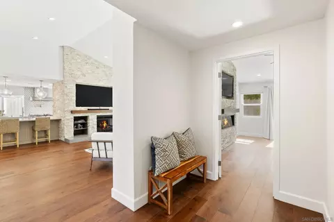 Entry Way - 1458 Clark Ct, Vista, CA 92081 photo 2 of 3