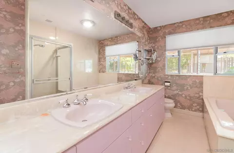 Bath - 4734 Garfield St, La Mesa, CA 91941 photo 1 of 2