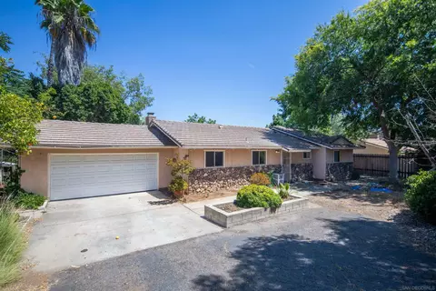 9103 Paradise Park Dr, Lakeside, CA 92040