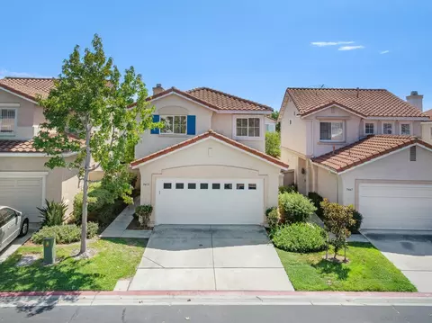 9471 Compass Point Dr S, San Diego, CA 92126
