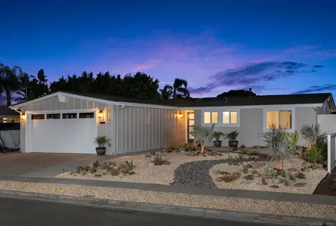 5284 Winthrop St, San Diego, CA 92117