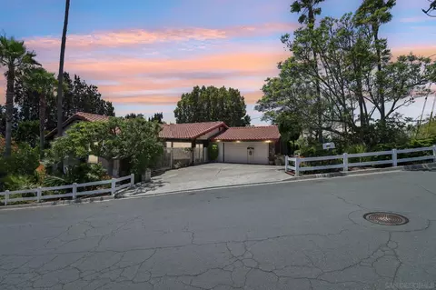2090 Alta Vista Dr, Vista, CA 92084