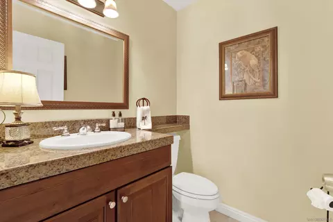Bath - 17233 Cuvee Ct, Poway, CA 92064 photo 5 of 8