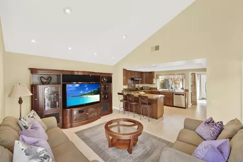 Living - 17233 Cuvee Ct, Poway, CA 92064 photo 7 of 7