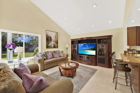 Living - 17233 Cuvee Ct, Poway, CA 92064 photo 6 of 7