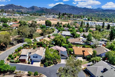 View/Area - 17233 Cuvee Ct, Poway, CA 92064 photo 1 of 4