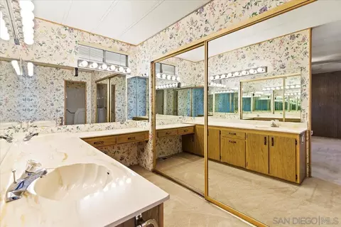 Bath - 8712 N Magnolia Ave #SPC 289, Santee, CA 92071 photo 2 of 6