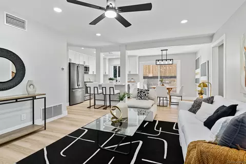 1811 Encino Dr, Escondido, CA 92025