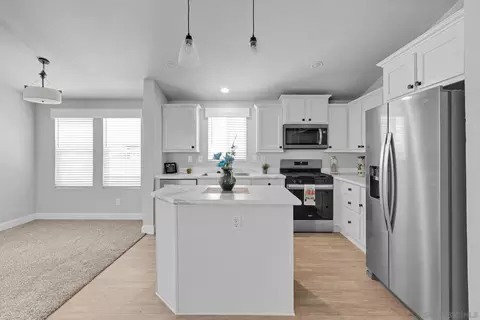 Kitchen - 12044 Royal Rd #63, El Cajon, CA 92021 photo 4 of 4