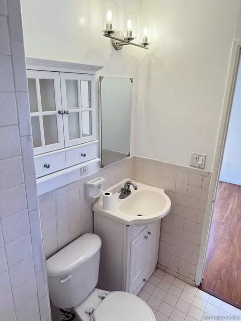 Bath - 743 Iris Ave, Imperial Beach, CA 91932 photo 2 of 2