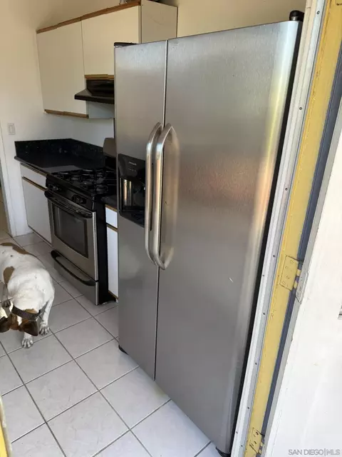 Kitchen - 743 Iris Ave, Imperial Beach, CA 91932 photo 2 of 2