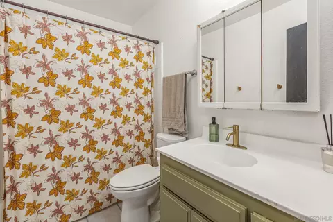 2327 Rosal Ln, Spring Valley, CA 91977 photo 10