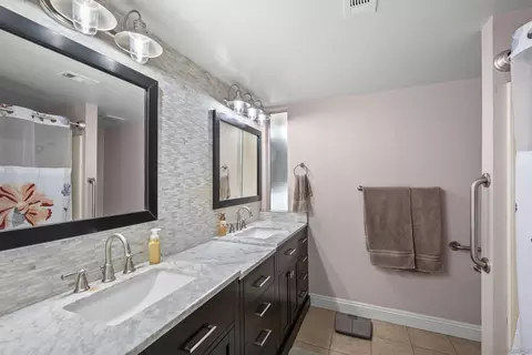 Bath - 2208 Runabout Pl, El Cajon, CA 92019 photo 2 of 3