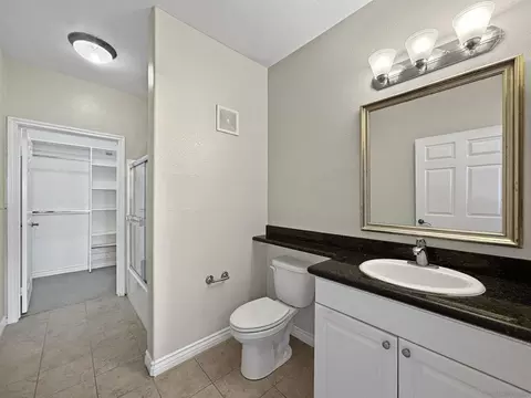 Bath - 4155 Executive Dr #E109, La Jolla, CA 92037 photo 2 of 4