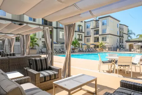 Exterior - 4155 Executive Dr #E109, La Jolla, CA 92037 photo 6 of 9