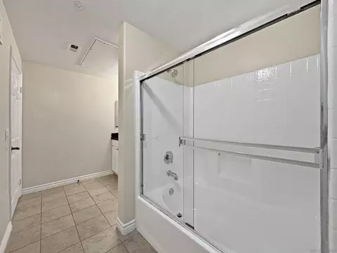 Bath - 4155 Executive Dr #E109, La Jolla, CA 92037 photo 4 of 4